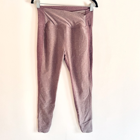 Beyond Yoga Pants - Beyond Yoga Two Tone Leggings Heathered lilac and Mauve sz L NEW